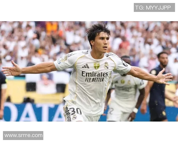 揭晓9号球衣背后的传奇足球明星是谁