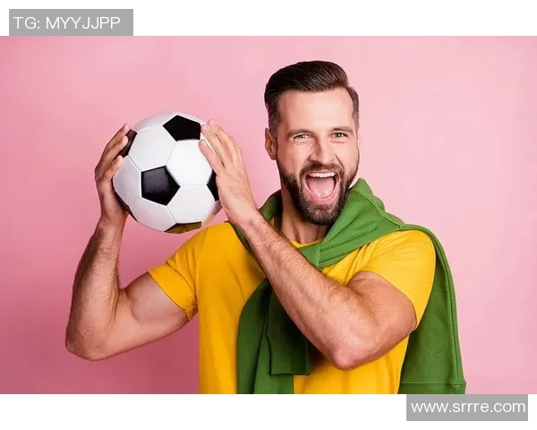 足球明星真实拳头图片展现力量与激情的完美结合